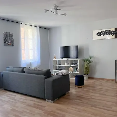 Maison 3 Chambres, Centre, Climatise, 6 Personnes Villa